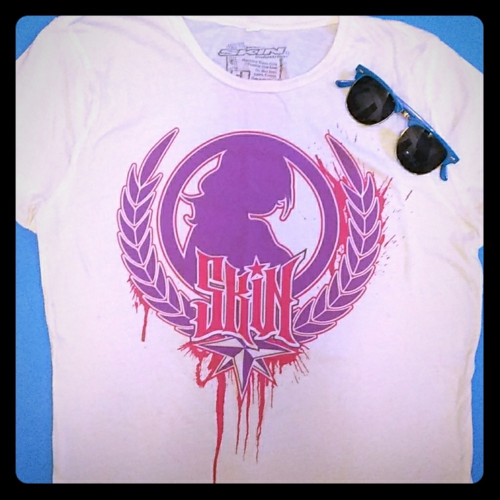 WOMEN'S T SHIRT